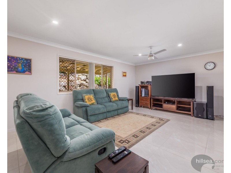 27 Saltwater Boulevard, Oxenford QLD 4210