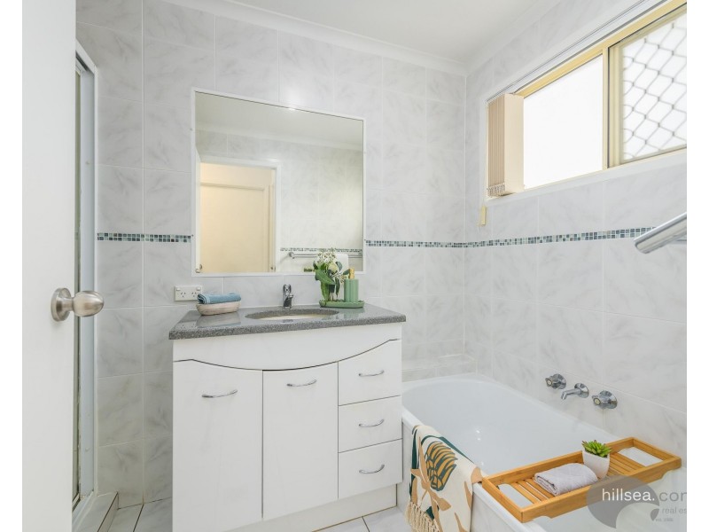 2/10 Metro Crescent, Oxenford QLD 4210