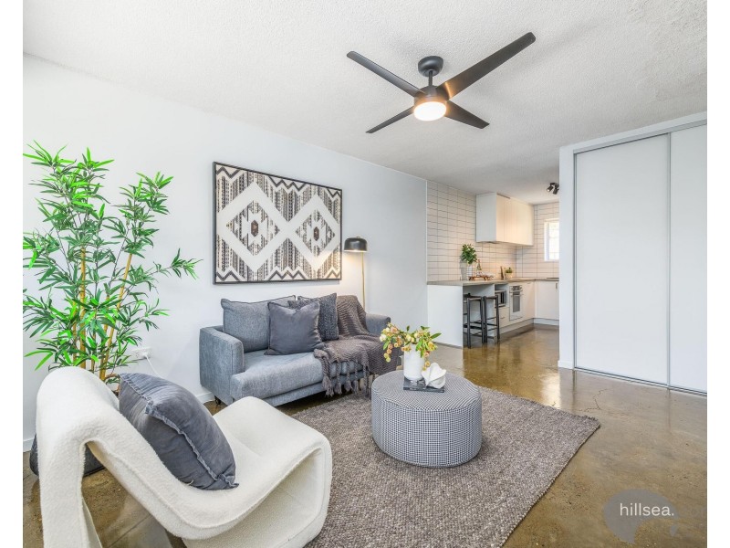 2/10 Railway Street, Southport QLD 4215