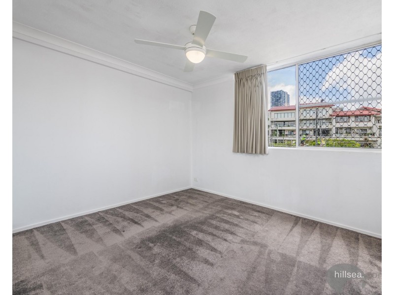 1/45 Railway Street, Southport QLD 4215