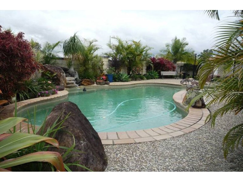 1 Audrey Avenue, Helensvale QLD 4212