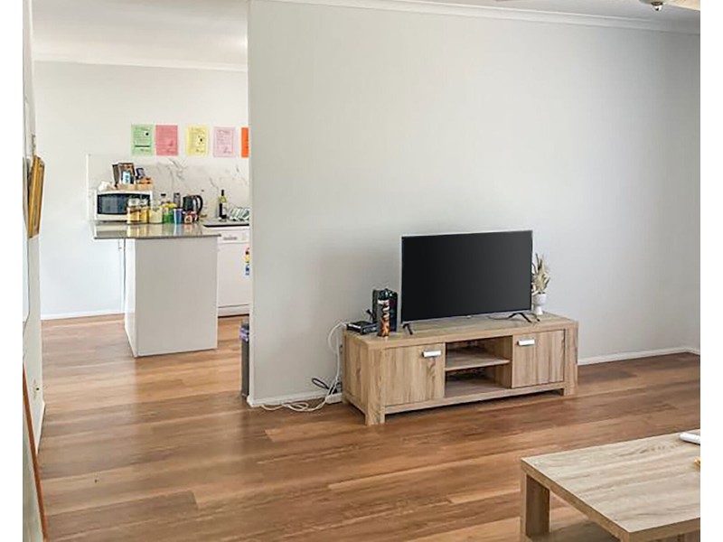 2/11 Illusion Court, Oxenford QLD 4210