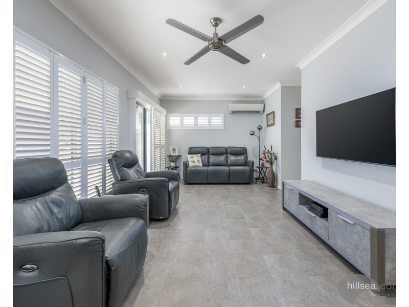 2/42 Careel Close, Helensvale QLD 4212