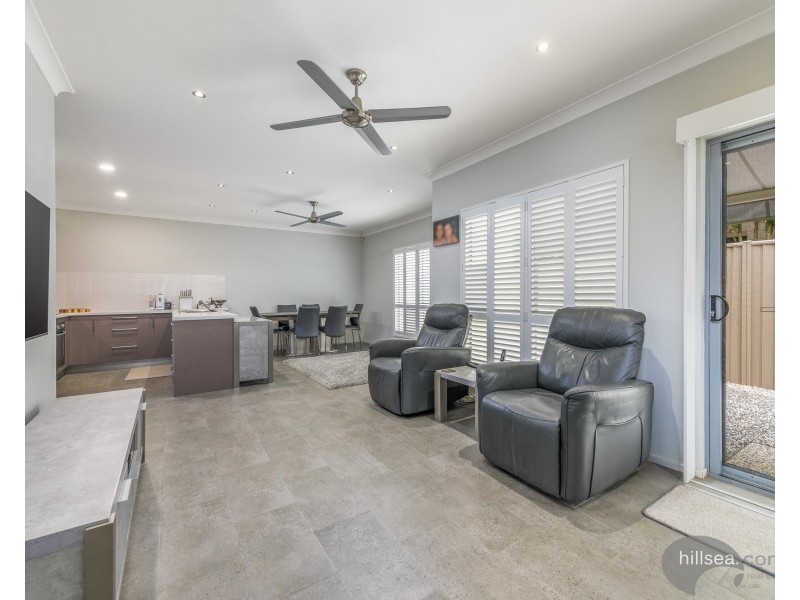 2/42 Careel Close, Helensvale QLD 4212