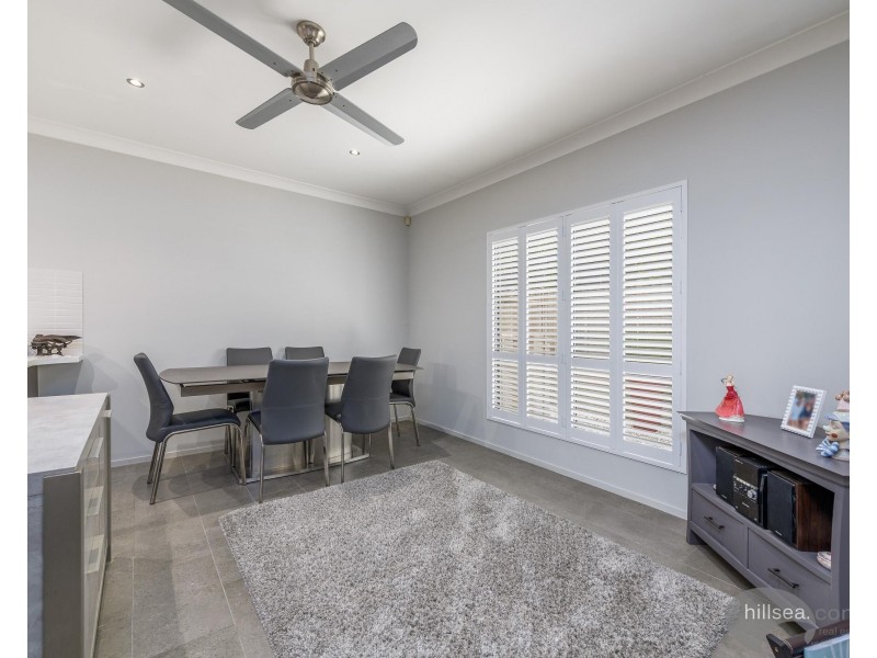 2/42 Careel Close, Helensvale QLD 4212
