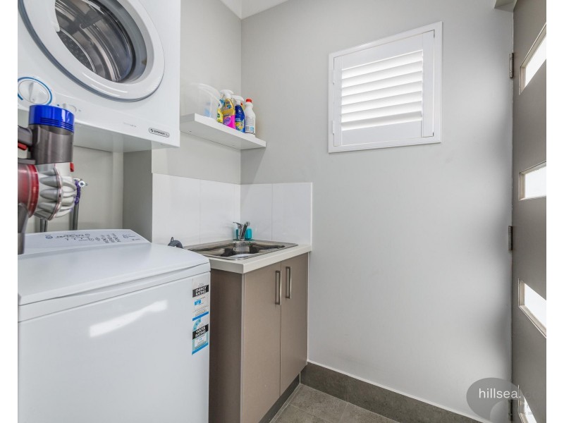 2/42 Careel Close, Helensvale QLD 4212