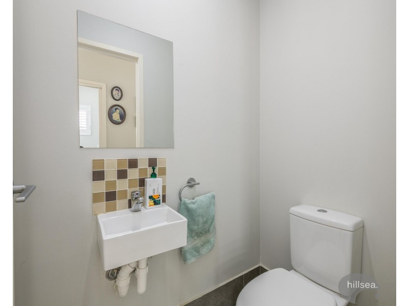 2/42 Careel Close, Helensvale QLD 4212