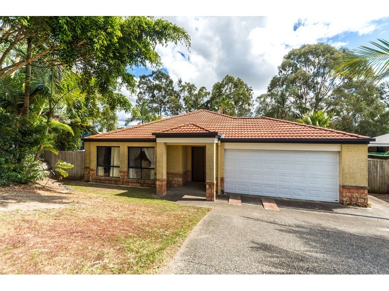 25 Adaminaby Drive, Helensvale QLD 4212