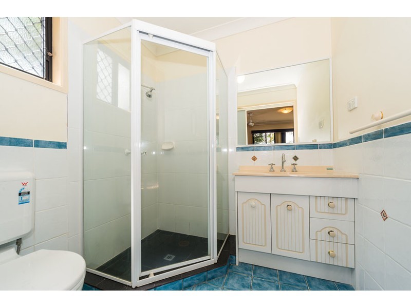 25 Adaminaby Drive, Helensvale QLD 4212