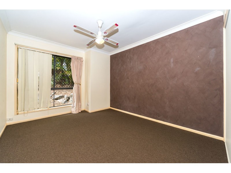 25 Adaminaby Drive, Helensvale QLD 4212