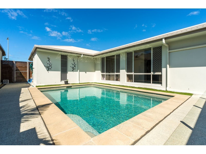 3 Casuarina Way, Helensvale QLD 4212