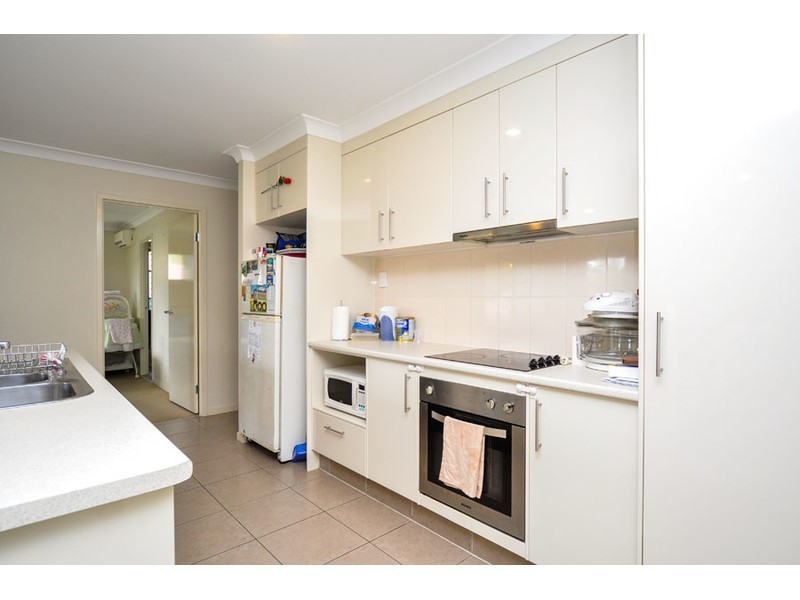 22 Stoneleigh Way, Holmview QLD 4207