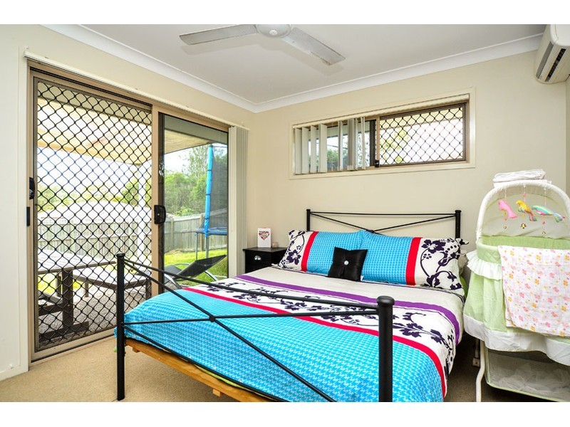 22 Stoneleigh Way, Holmview QLD 4207