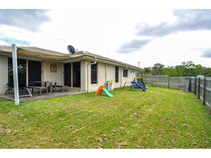 22 Stoneleigh Way, Holmview QLD 4207