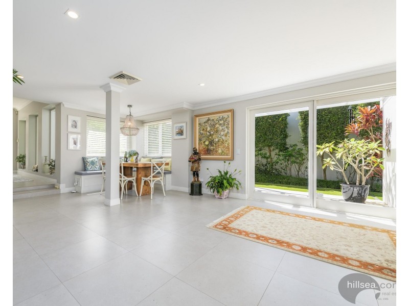 5801 Clearwater Crescent, Hope Island QLD 4212