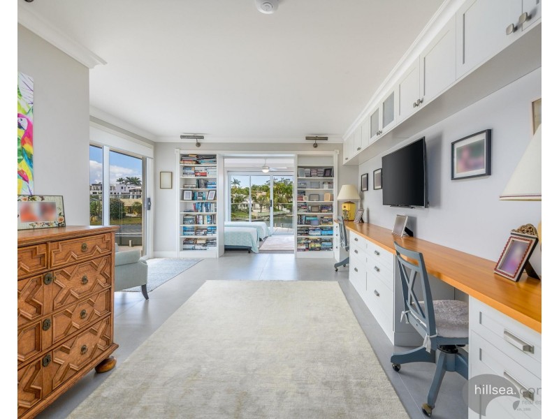 5801 Clearwater Crescent, Hope Island QLD 4212