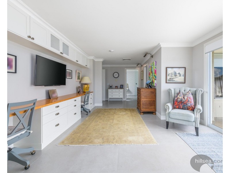 5801 Clearwater Crescent, Hope Island QLD 4212