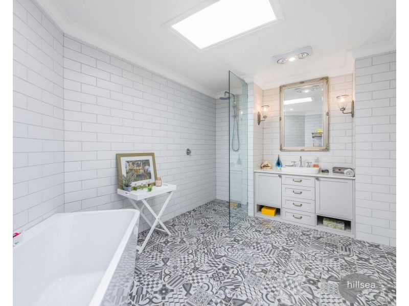 5801 Clearwater Crescent, Hope Island QLD 4212