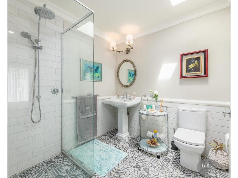 5801 Clearwater Crescent, Hope Island QLD 4212