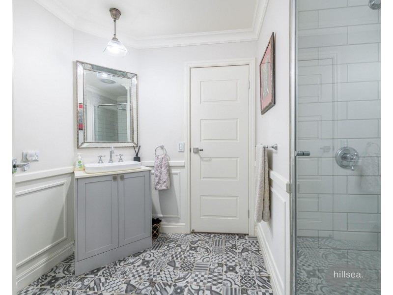 5801 Clearwater Crescent, Hope Island QLD 4212