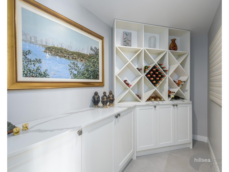 5801 Clearwater Crescent, Hope Island QLD 4212