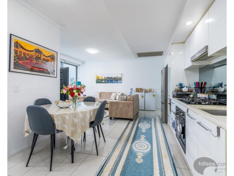 710/20 Labrador Street, Labrador QLD 4215