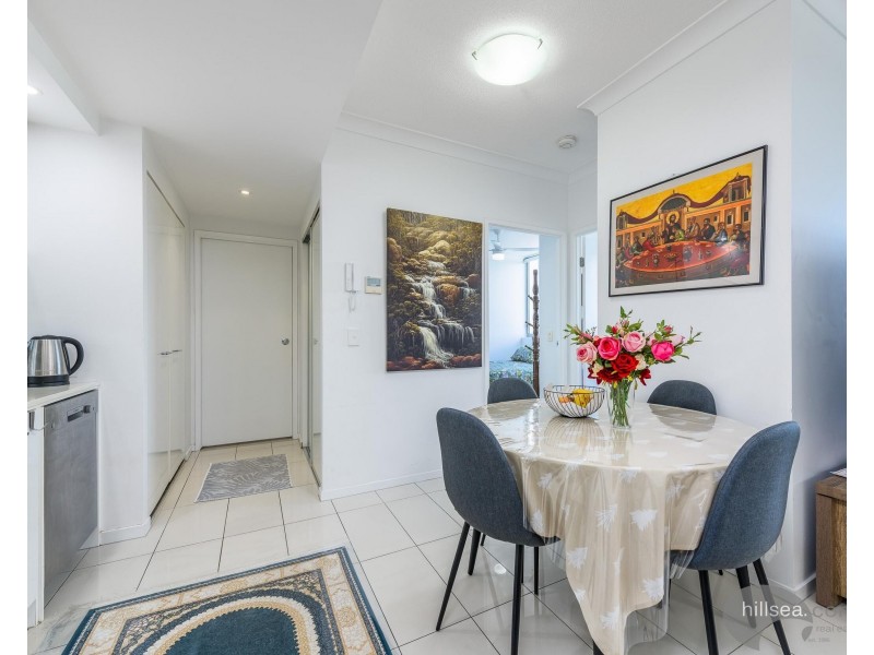 710/20 Labrador Street, Labrador QLD 4215