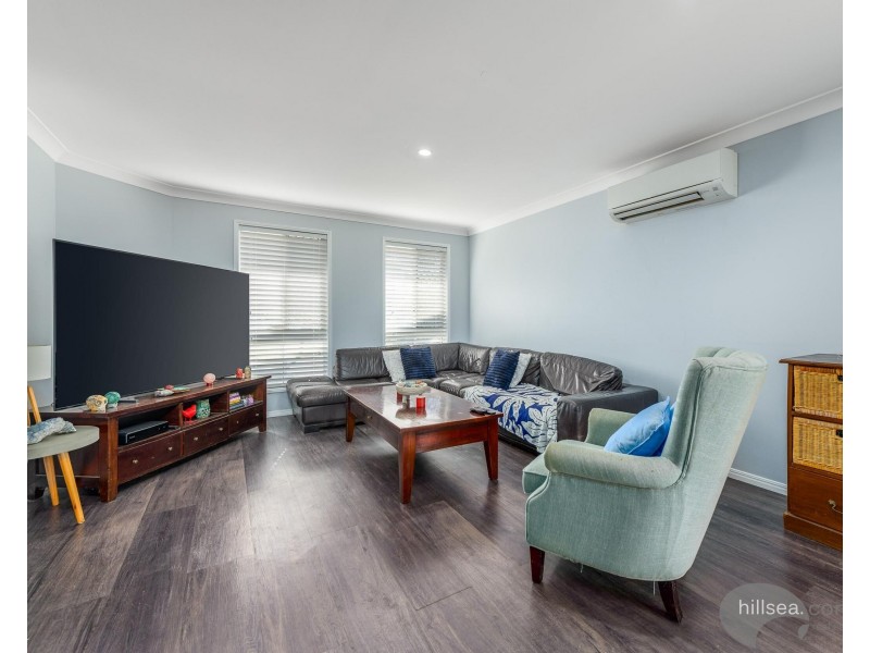 4 Adaminaby Drive, Helensvale QLD 4212