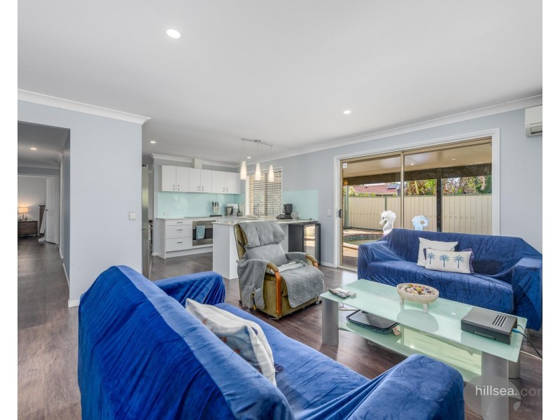 4 Adaminaby Drive, Helensvale QLD 4212