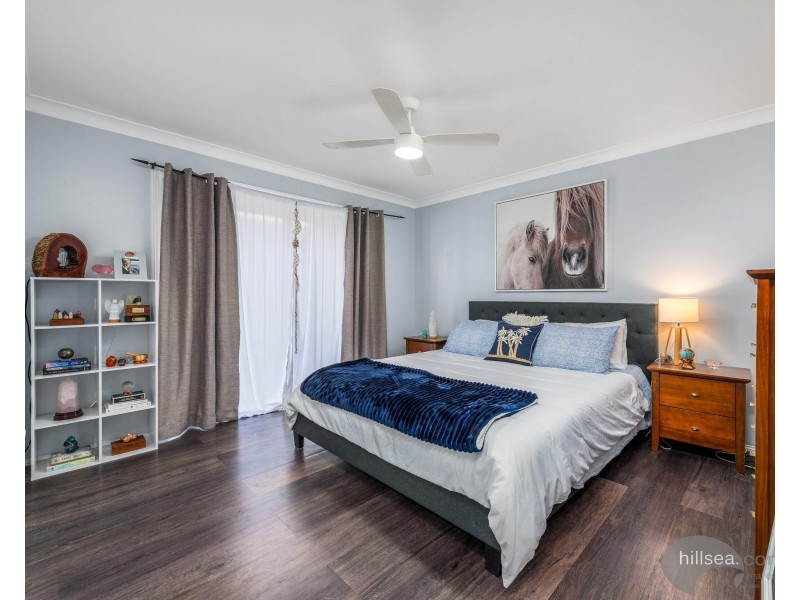 4 Adaminaby Drive, Helensvale QLD 4212