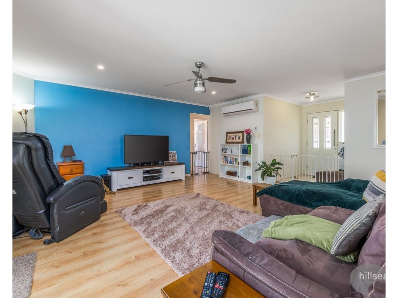 15 Corringle Close, Helensvale QLD 4212