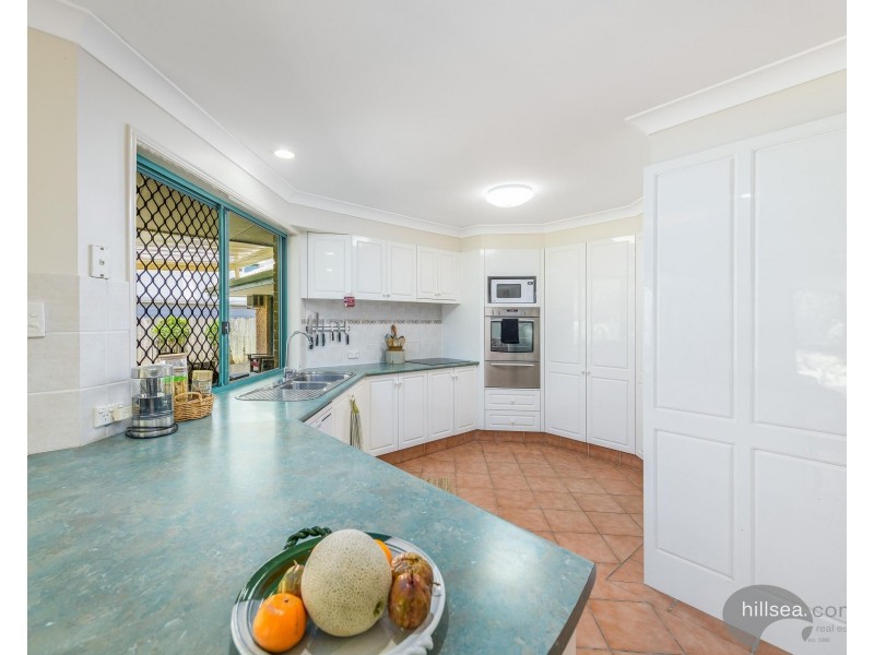 4 Poeppel Place, Helensvale QLD 4212