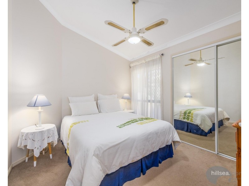 4 Poeppel Place, Helensvale QLD 4212