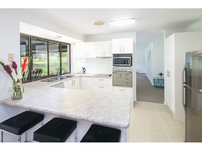 17 Ashford Road, Helensvale QLD 4212