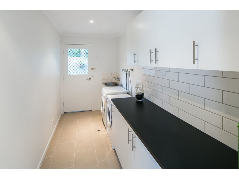 17 Ashford Road, Helensvale QLD 4212