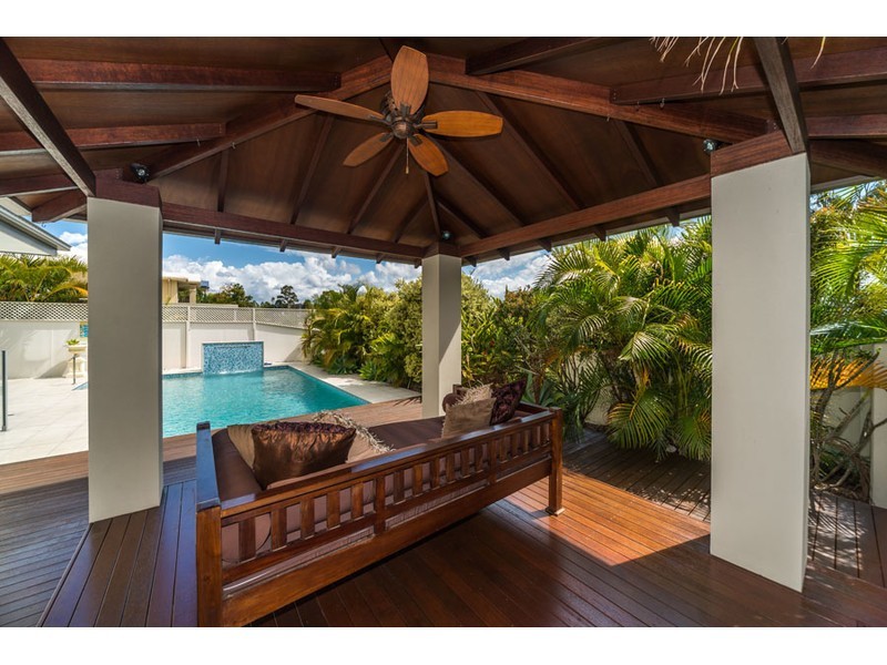 1 Zenith Crescent, Pacific Pines QLD 4211