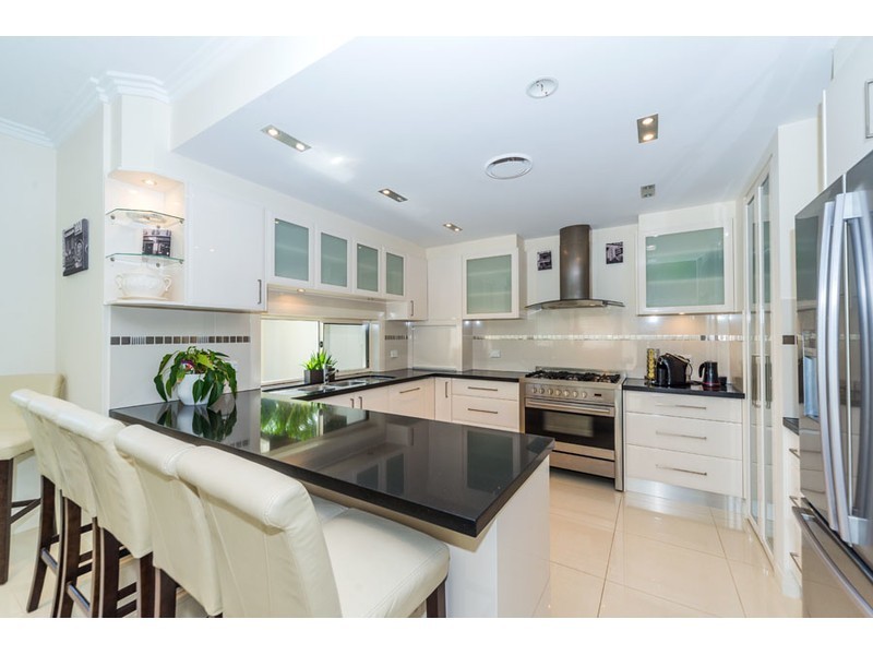 1 Zenith Crescent, Pacific Pines QLD 4211