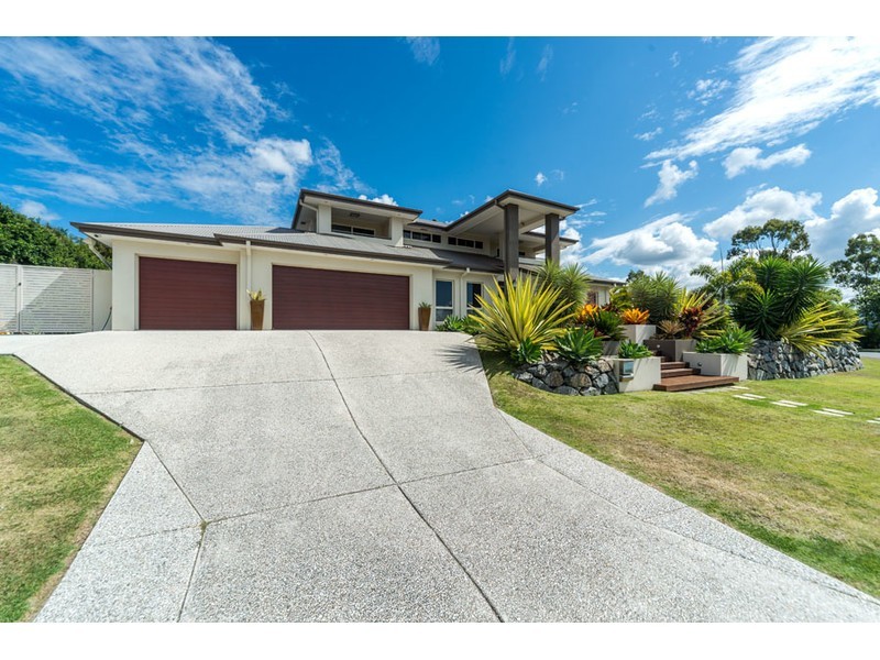 1 Zenith Crescent, Pacific Pines QLD 4211