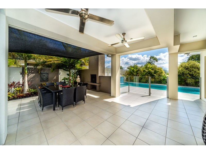1 Zenith Crescent, Pacific Pines QLD 4211