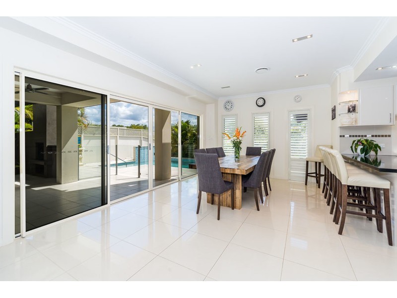 1 Zenith Crescent, Pacific Pines QLD 4211