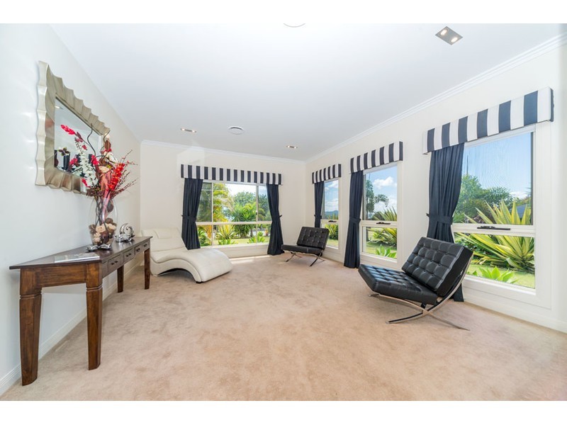 1 Zenith Crescent, Pacific Pines QLD 4211