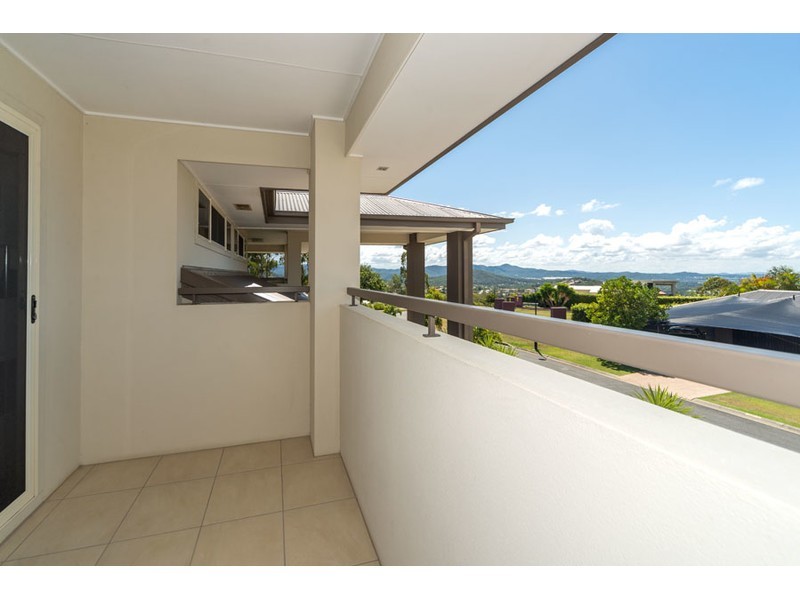 1 Zenith Crescent, Pacific Pines QLD 4211