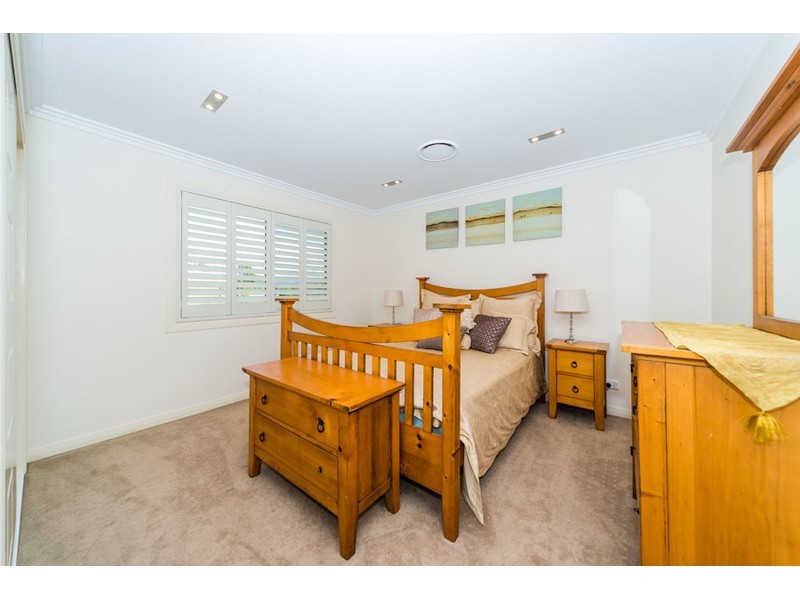 1 Zenith Crescent, Pacific Pines QLD 4211