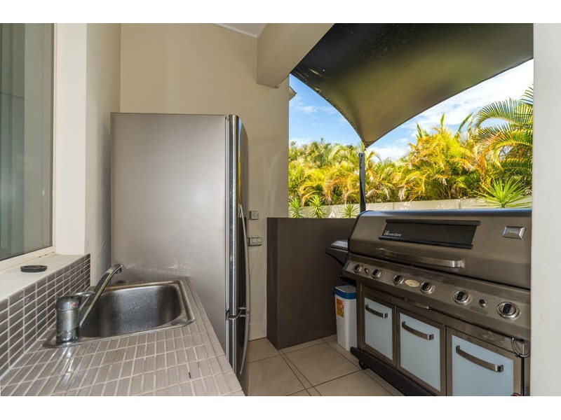 1 Zenith Crescent, Pacific Pines QLD 4211