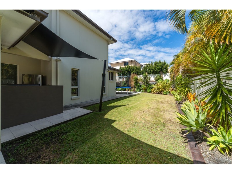 1 Zenith Crescent, Pacific Pines QLD 4211