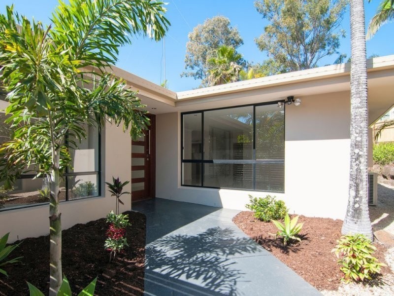 8 Robe Court, Helensvale QLD 4212