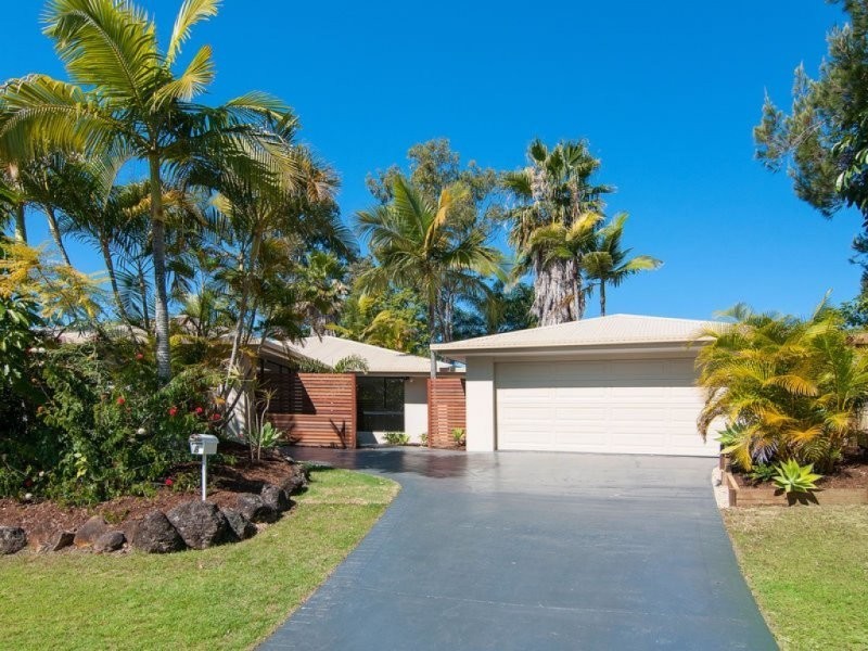 8 Robe Court, Helensvale QLD 4212