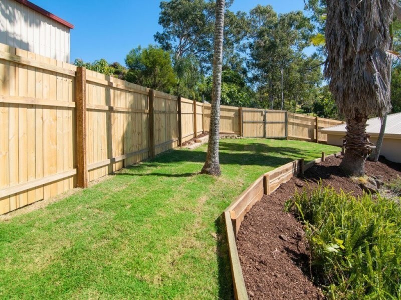 8 Robe Court, Helensvale QLD 4212