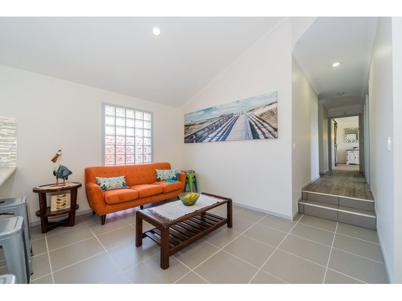 16 Rosedale Place, Helensvale QLD 4212