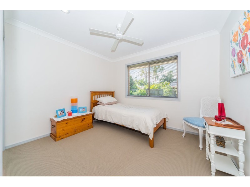 16 Rosedale Place, Helensvale QLD 4212